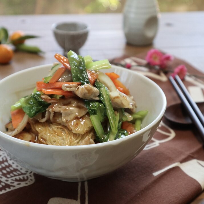 お焦げそうめんの肉野菜あんかけ